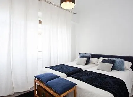 Ayuntamiento Apartment
